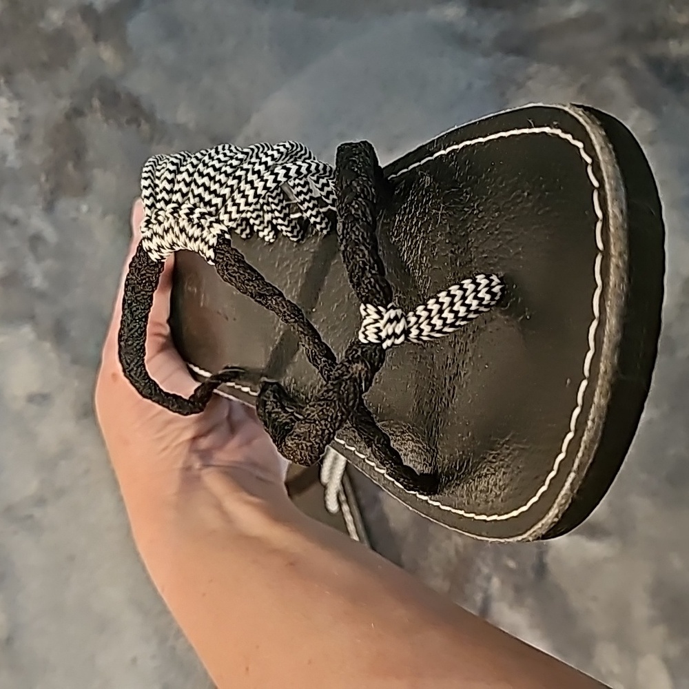 Flip Flops - Picture 2 of 5